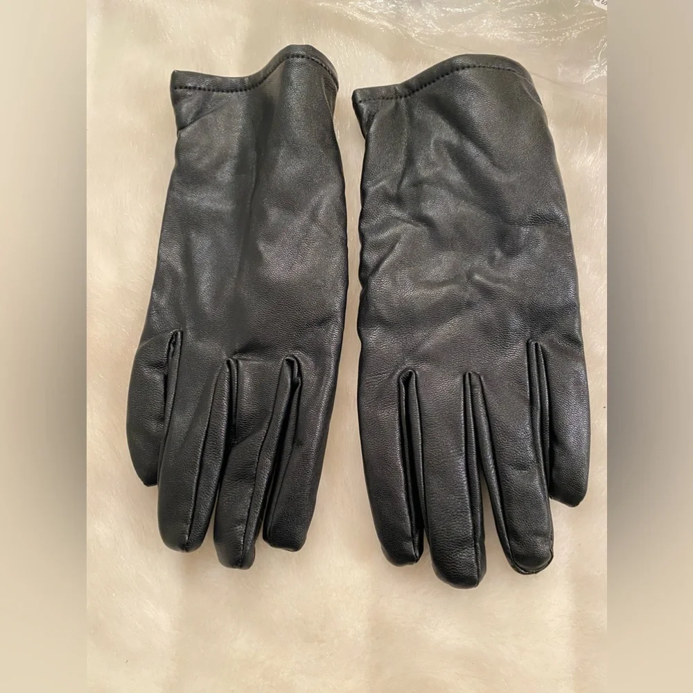 Ladies Black Gloves